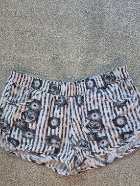 Volcom White and Black Floral Stripe Women’s Shorts